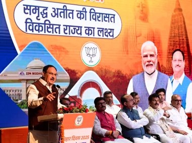 NEW DELHI, INDIA - 29 Mart 2025: BJP Ulusal Başkanı J.P. Nadda ile birlikte Delhi BJP Başkanı Virendra Sachdeva, Yol Bakanlığı, Ulaştırma ve Otoyollar ve Kurumsal İşler Bakanlığı Harsh Malhotra, Milletvekili Manoj Tiwari ve diğer BJP Liderleri 