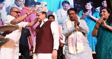 NEW DELHI, INDIA - 29 Mart 2025: BJP Ulusal Başkanı J.P. Nadda ile birlikte Delhi BJP Başkanı Virendra Sachdeva, Yol Bakanlığı, Ulaştırma ve Otoyollar ve Kurumsal İşler Bakanlığı Harsh Malhotra, Milletvekili Manoj Tiwari ve diğer BJP Liderleri 