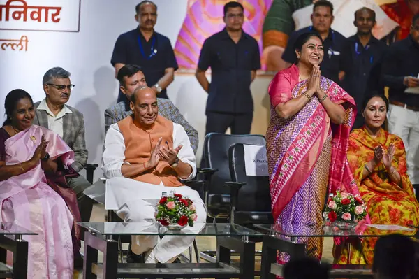 NEW DELHI, INDIA - 29 Mart: Vanathi Srinivasan, Bharatiya Janata Partisi Ulusal Başkanı, Rajnath Singh Savunma Bakanı, Rekha Gupta Genel Sekreteri, Diya Kumari, Başbakan Yardımcısı, Rajasthan 