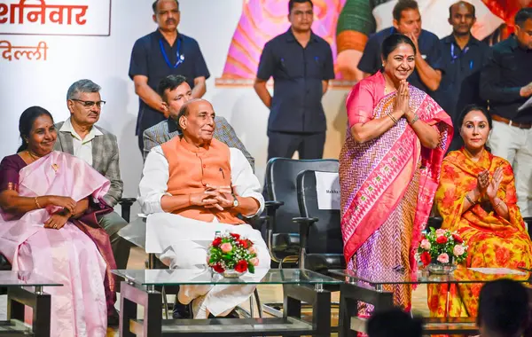 NEW DELHI, INDIA - 29 Mart: Vanathi Srinivasan, Bharatiya Janata Partisi Ulusal Başkanı, Rajnath Singh Savunma Bakanı, Rekha Gupta Genel Sekreteri, Diya Kumari, Başbakan Yardımcısı, Rajasthan 