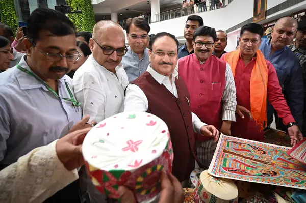 NEW DELHI, INDIA - 29 Mart 2025: BJP Ulusal Başkanı J.P. Nadda ile birlikte Delhi BJP Başkanı Virendra Sachdeva, Yol Bakanlığı, Ulaştırma ve Otoyollar ve Kurumsal İşler Bakanlığı Harsh Malhotra, Milletvekili Manoj Tiwari ve diğer BJP Liderleri 