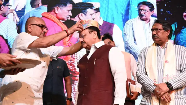 NEW DELHI, INDIA - 29 Mart 2025: BJP Ulusal Başkanı J.P. Nadda ile birlikte Delhi BJP Başkanı Virendra Sachdeva, Yol Bakanlığı, Ulaştırma ve Otoyollar ve Kurumsal İşler Bakanlığı Harsh Malhotra, Milletvekili Manoj Tiwari ve diğer BJP Liderleri 