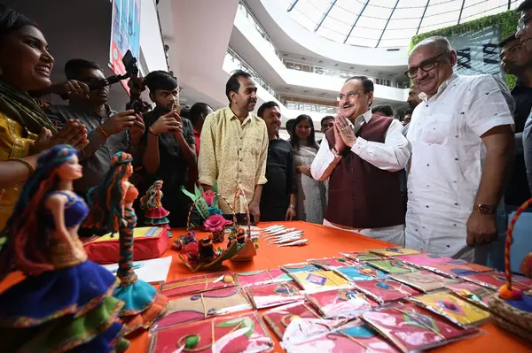 NEW DELHI, INDIA - 29 Mart 2025: BJP Ulusal Başkanı J.P. Nadda ile birlikte Delhi BJP Başkanı Virendra Sachdeva, Yol Bakanlığı, Ulaştırma ve Otoyollar ve Kurumsal İşler Bakanlığı Harsh Malhotra, Milletvekili Manoj Tiwari ve diğer BJP Liderleri 