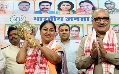 NEW DELHI, INDIA - 30 Mart 2025 tarihinde Hindistan 'ın Yeni Delhi kentinde düzenlenen Rajasthan Diwas kutlamaları sırasında Delhi Genel Sekreteri Rekha Gupta. 