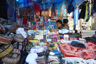 NOIDA, INDIA - 30 Mart 2025 'te Hindistan' ın Noida kentinde, Kurban Bayramı arifesinde, 8.. 