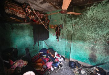 Doğu Punjabi 'nin Manohar Park bölgesinde 31 Mart 2025' te Hindistan 'ın Yeni Delhi kentinde çıkan yangında iki çocuğun yanarak öldüğü yer..