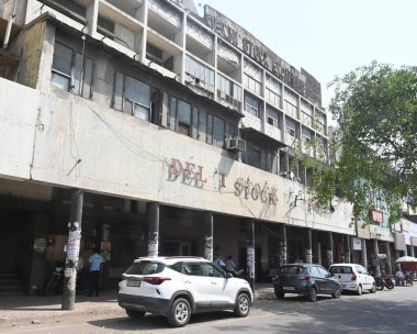 NEW DELHI INDIA 8 APRIL 2025 Delhi Menkul Kıymetler Borsası DSE binası eskiden DSE olarak bilinen DSE binası 8 Nisan 2025 tarihinde Yeni Delhi Menkul Kıymetler Borsası 'nda Türkmen Kapısı yakınlarındaki Asaf Ali Yolu' nda kurulmuştur.