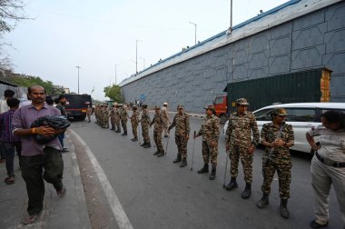 18 Nisan 2025 'te Seelampur' da 17 yaşındaki Kunal adlı bir çocuğun öldürülmesine karşı yapılan protestolara devam ederken yerel polis tarafından engellendiği görüldüğü üzere 18 Nisan 2025 'te Yeni Delhi' de görevlendirildi.