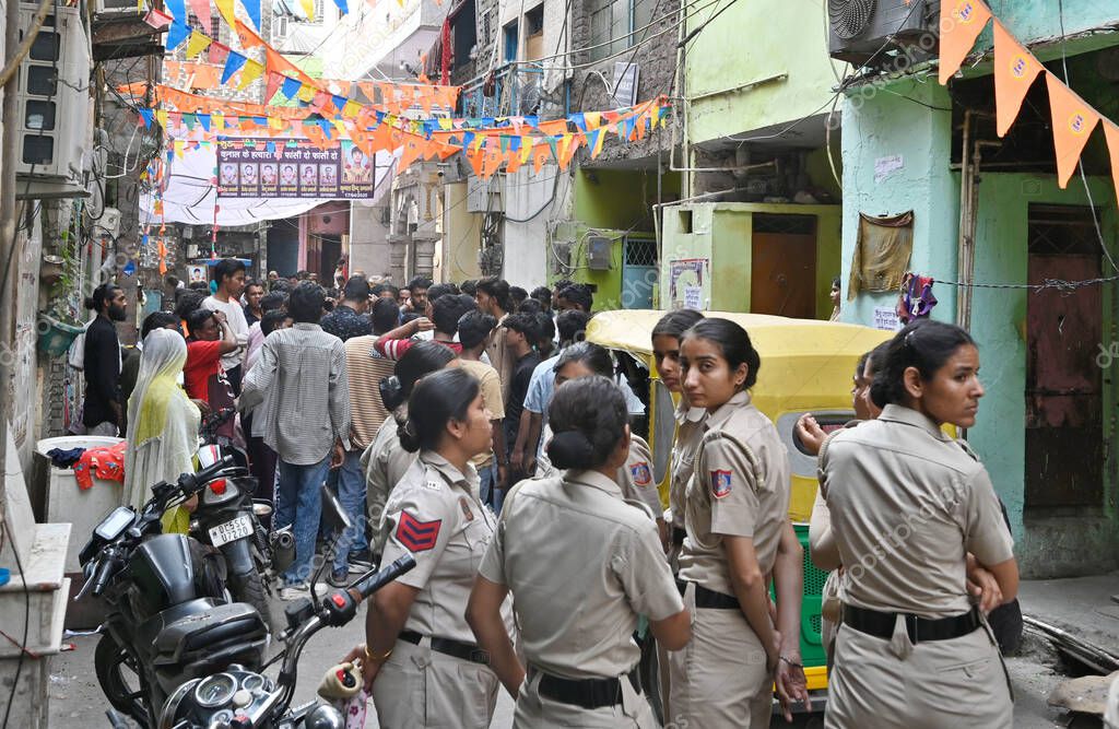 NEW DELHI INDIA APRIL 20 2025 Local Residents of Seelampur area protest against the death of a 17 year Old who was allegedly stabbed to death few days ago on April 20 2025 in New Delhi India According to police officials information about the stabbin