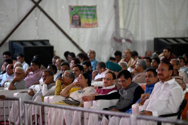 NEW DELHI INDIA 22 Nisan 2025 BJP liderleri Venkaiah Naidu JP Nadda Nitin Gadkari Piyush Goyal ve diğer liderler 22 Nisan 2025 'de DDU Marg' da yeni ABVP ofisi Yashwant 'ın açılışında Salman Ali Hindustan Times