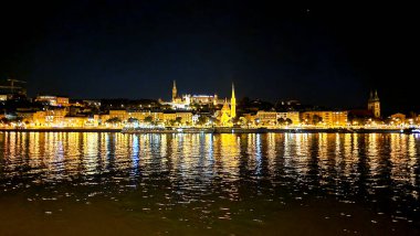 Tuna Nehri ve Budapeşte 'nin Gece Fotoğrafı, Macaristan Şehri
