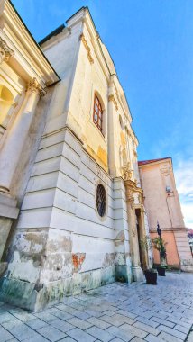 Slovakya 'nın Bratislava Eski Kasabası' nda bulunan Fransisken Annunciation Kilisesi. Fransisken Kilisesi (Fransızca: 