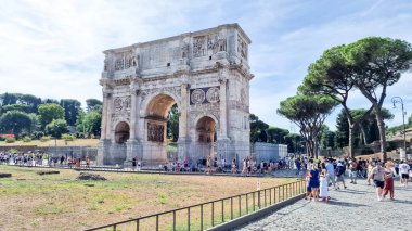 Konstantin-Roma Kemeri, İtalya