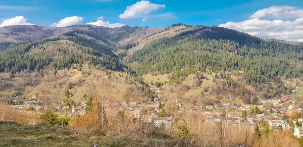 Smolnik, Slovakya. Peyzaj Scenery-Smolnk, Slovakya 'nın doğusundaki Koice Bölgesi' nin Gelnica ilçesine bağlı bir köy ve belediyedir..