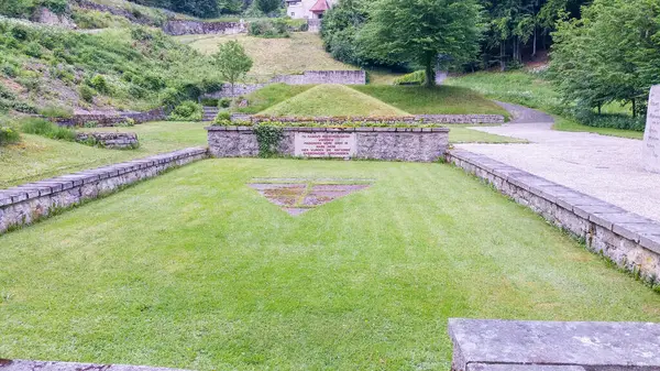 Flossenburg Toplu Toplu Mezar Kampı