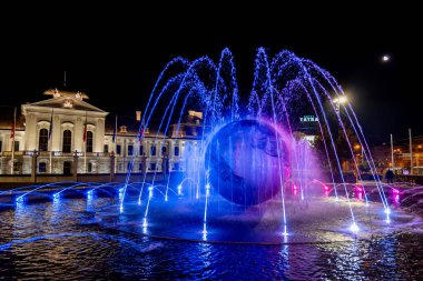 Bratislava, Slovakya 'daki Başkanlık Sarayı' nda bulunan Barış Çeşmesi.