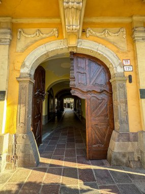 Kosice 'deki Tarihi Kapı, Slovakyalı Hlavna utica