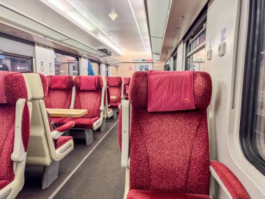 Slovakya 'da Bratislava' dan Kosice, Slovakya 'ya Birinci Sınıf Tren Yolculuğu