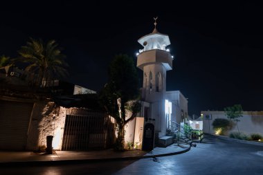 Night photo of a mosque near the Qaisariya Al-Ahsa Souq Area. 
