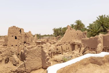 Jalajil Heritage Village is located in the town of Jalajil, Saudi Arabia and offers a glimpse into the traditional Najdi lifestyle and architecture.