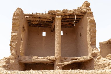 Jalajil Heritage Village is located in the town of Jalajil, Saudi Arabia and offers a glimpse into the traditional Najdi lifestyle and architecture.