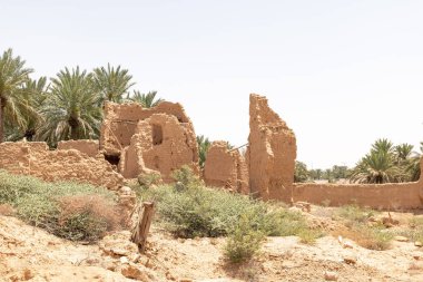 Jalajil Heritage Village is located in the town of Jalajil, Saudi Arabia and offers a glimpse into the traditional Najdi lifestyle and architecture.