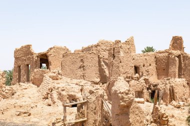 Jalajil Heritage Village is located in the town of Jalajil, Saudi Arabia and offers a glimpse into the traditional Najdi lifestyle and architecture.
