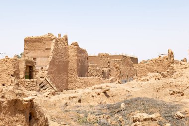 Jalajil Heritage Village Suudi Arabistan 'ın Jalajil kasabasında yer almaktadır ve geleneksel Najdi yaşam tarzı ve mimarisine kısa bir bakış sunmaktadır..