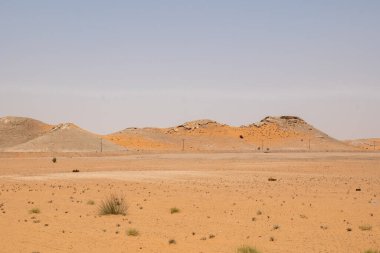 Riyad yakınlarında renkli çöl manzarası, Suudi Arabistan