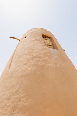 Ad Dilam Duvarı, Suudi Arabistan 'ın Riyad ilinin Ad-Dilam kentinde bulunan tarihi bir savunma kalesidir..