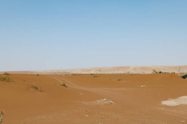 Minimalist Doğal Güzellik ile Suudi Arabistan 'da Manzaralı Çöl Manzarası