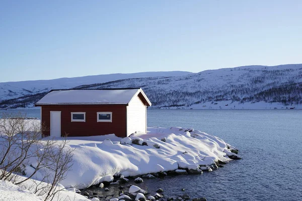 Casa Tradicional Cultura Norwegian Costa Tromso — Fotografia de Stock