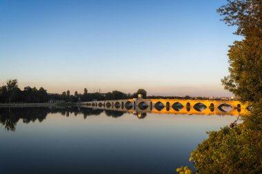 edirne 'deki Tunca Nehri' nde günbatımı, hindi