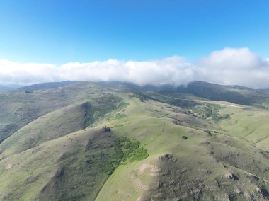 Dağların, yaylaların ve yamaçların havadan görünüşü