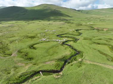 Dağların, yaylaların ve yamaçların havadan görünüşü
