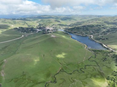 Dağların, yaylaların ve yamaçların havadan görünüşü