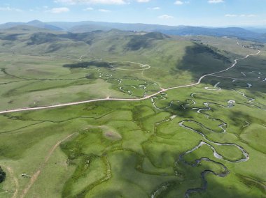 Dağların, yaylaların ve yamaçların havadan görünüşü