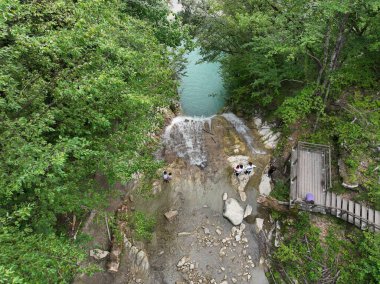 şelale havadan görünümü