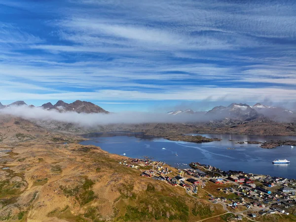 Luftaufnahme Des Tasiilaq Fjords Von Grönland Bergen Und Nebel — Stockfoto