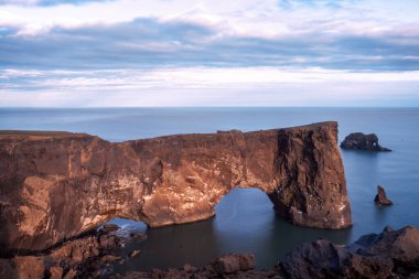 İzlanda kıyı şeridi ve dağlarının havadan görünüşü
