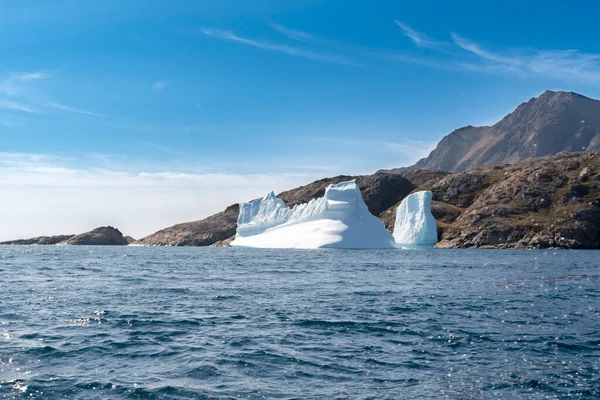 Ледники Плавают Северному Ледовитому Океану Гренландии — стоковое фото