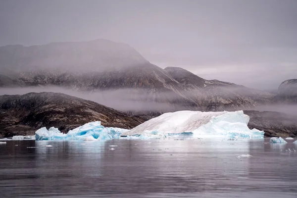 Αρκτικά Παγόβουνα Στον Αρκτικό Ωκεανό Την Αλλαγή Του Κλίματος — Φωτογραφία Αρχείου