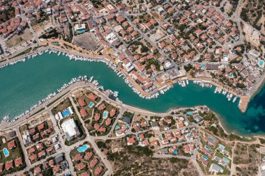 Cesme Dalyan Denizi 'nin havadan görünüşü 