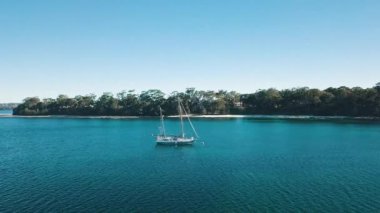 Hava aracı temiz su bir tekne Güney Sahili Jervis Körfezi Shoalhaven seyahat turizmi NSW Avustralya.