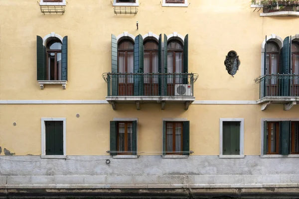 Details Einer Palastfassade Traditionellen Gotischen Stil Venedig Italien — Stockfoto