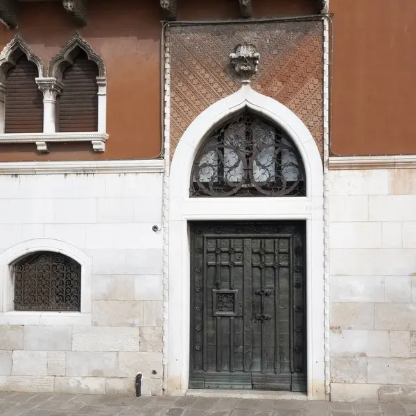 Детали Фасада Дворца Готическом Стиле Венеции Италия — стоковое фото