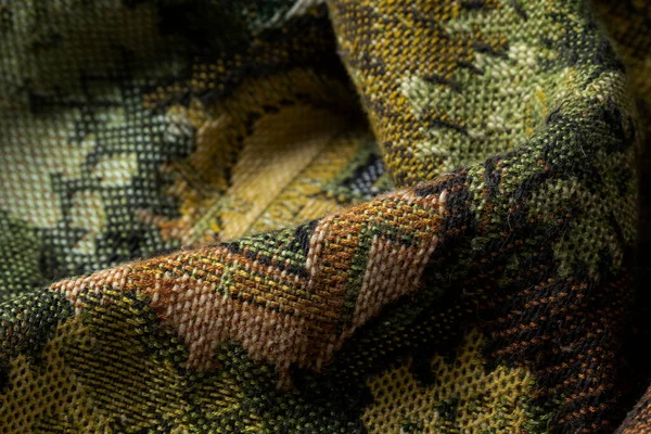 アンティークの手作りカーペット テキスタイルの詳細を間近に見る — ストック写真
