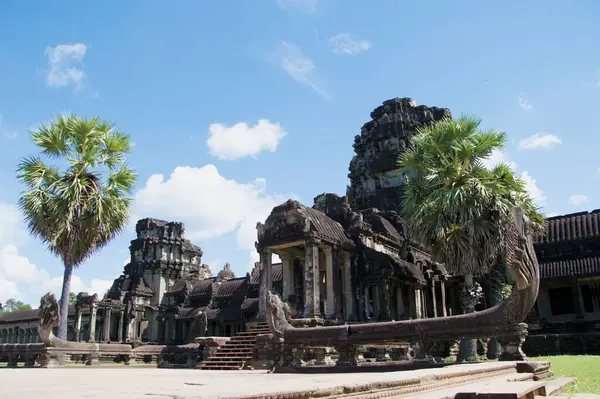 Angkor Wat Tapınağı, Kamboçya Gün Işığı