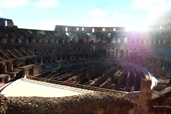 Roma kolezyumunun içi