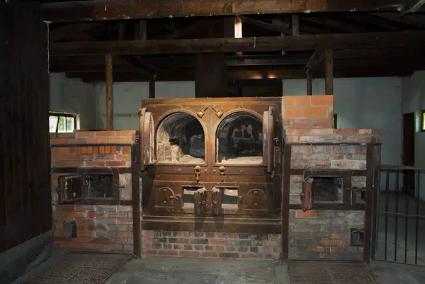 Dachau toplama kampı fırınlar